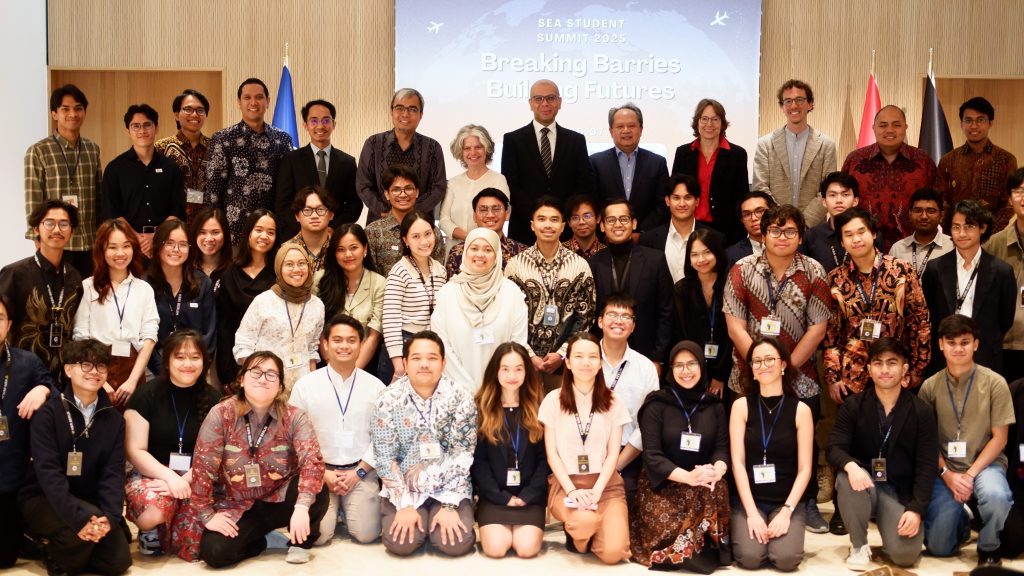 Photo of all esteemed guests, speakers and participants of the Southeast Asia Student Summit 2025.